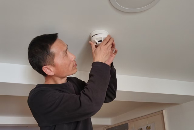 煙感需要如何安裝才能及時(shí)發(fā)現(xiàn)火情?寫(xiě)字樓煙感安裝位置有什么要求?